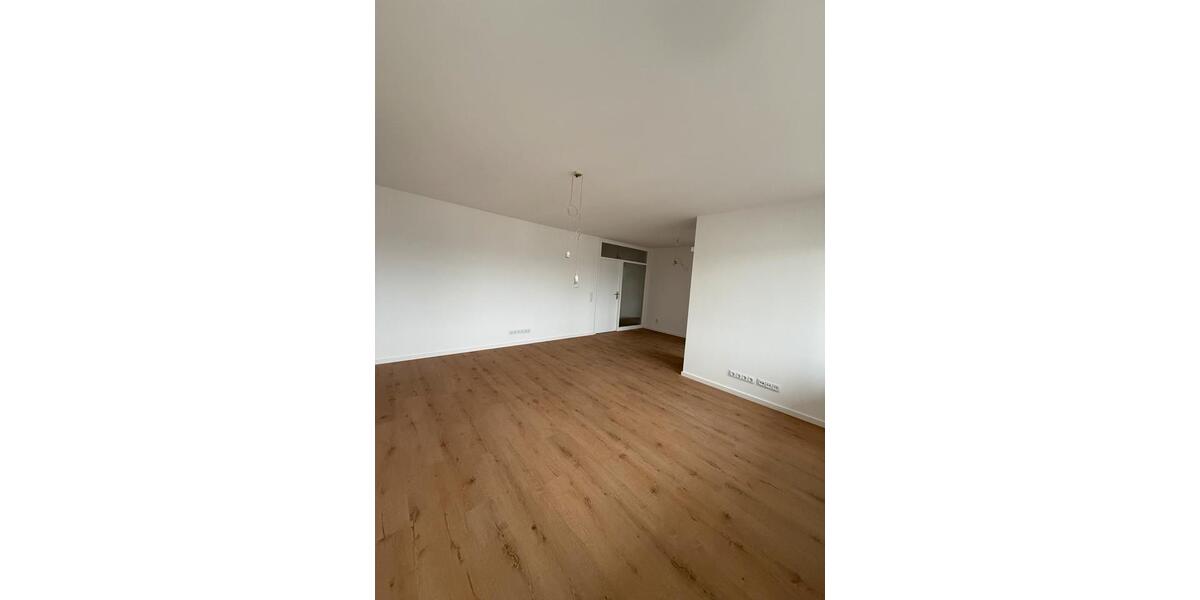 Dachgeschoßwohnung Bonn Bad Godesberg - 4.5 Zimmer, 98 m&sup2;, 1.900&euro; | Angebot:24678768