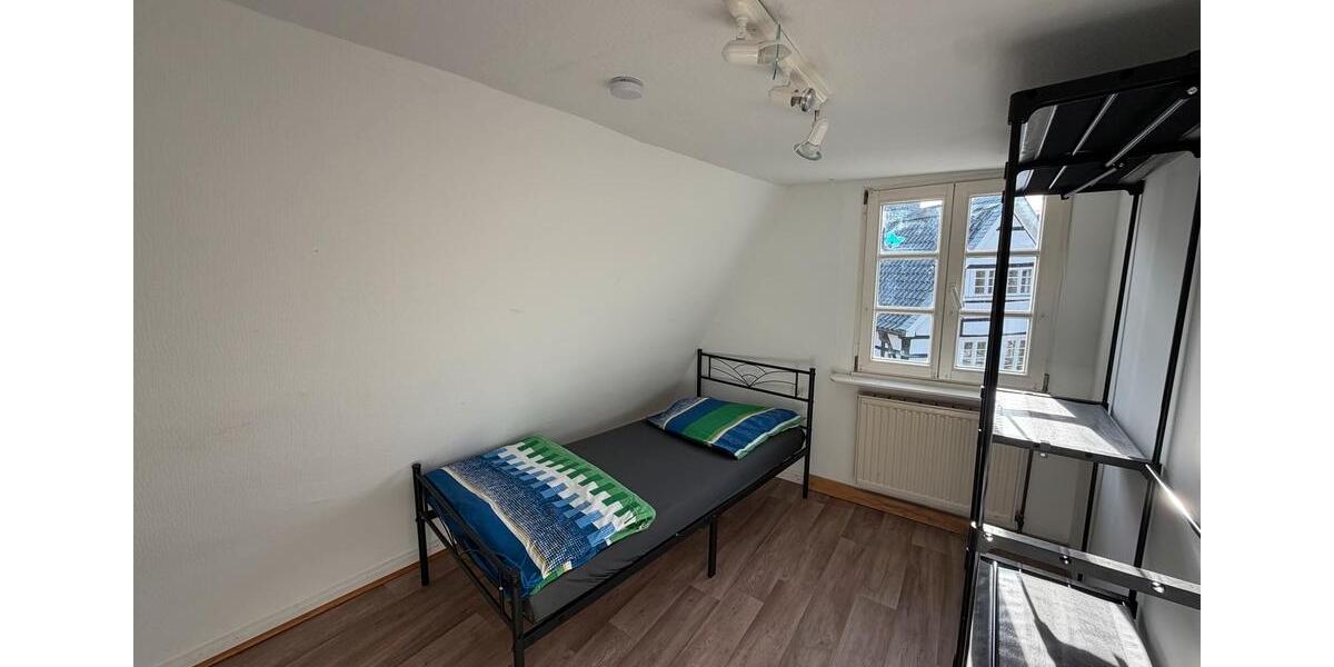 Wohnen auf Zeit Velbert Langenberg - 8 Zimmer, 150 m&sup2;, 500&euro; | Angebot:25550413