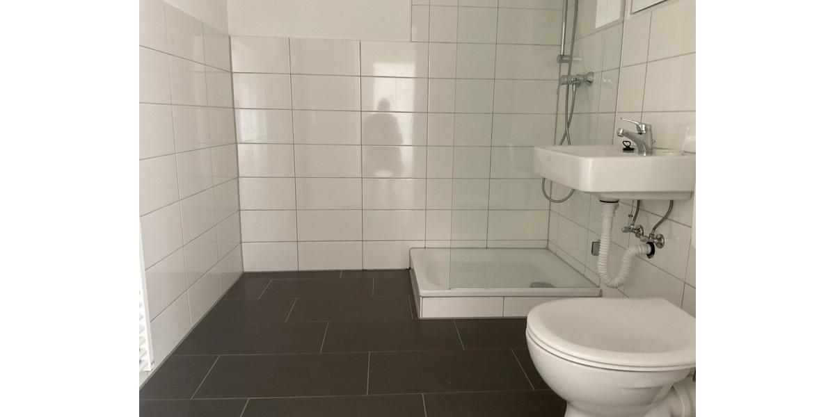 Top renovierte 2-Zimmer-Wohnung mit Balkon 2 zimmer