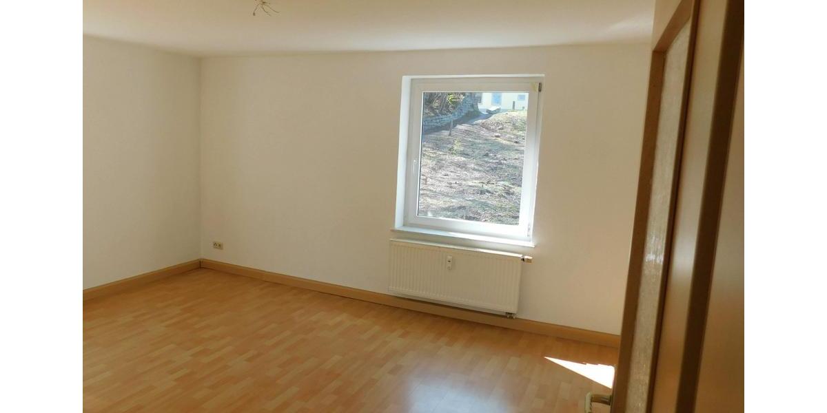 Etagenwohnung Bischofswerda - 4 Zimmer, 77 m&sup2;, 365&euro; | Angebot:26561430