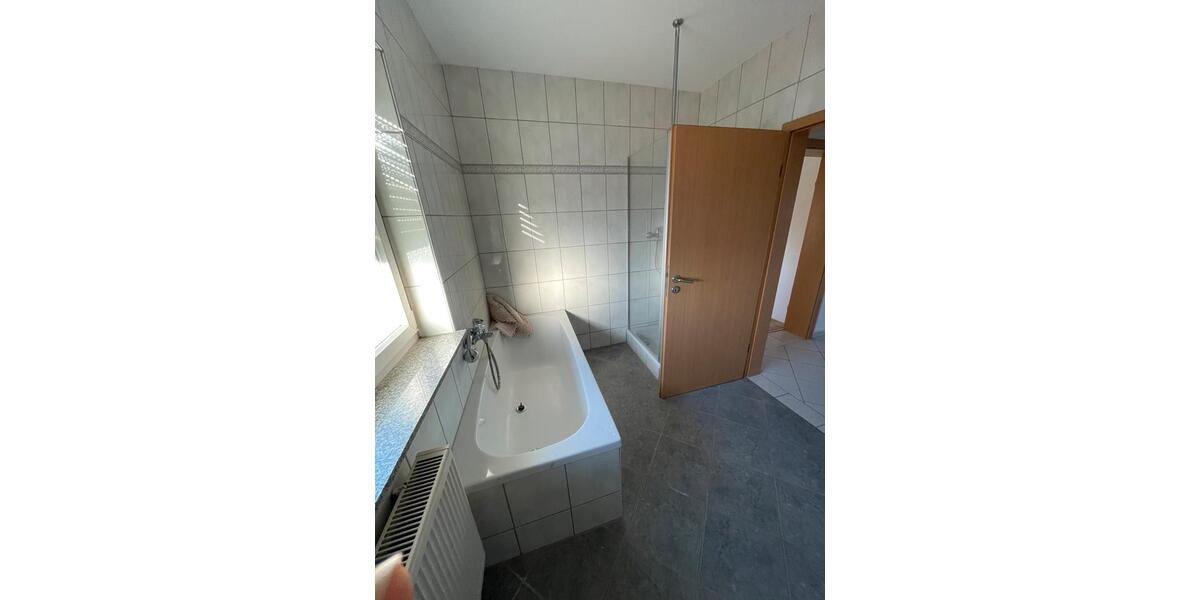 Etagenwohnung Limburg an der Lahn Eschhofen - 4 Zimmer, 135 m&sup2;, 1.350&euro; | Angebot:25297876