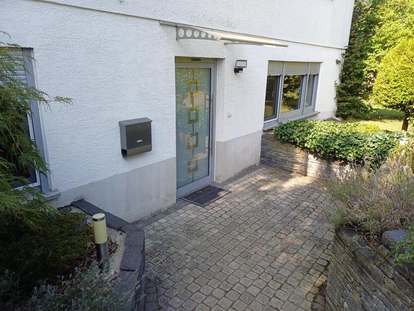 2-Zimmer-Wohnung mit Stellplatz und Terrasse in 55497 Schnorbach