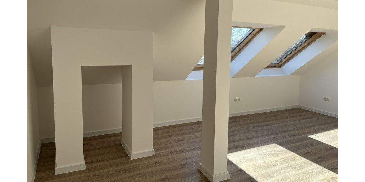 Etagenwohnung Dresden Cotta - 5 Zimmer, 119 m&sup2;, 1.500&euro; | Angebot:25709117