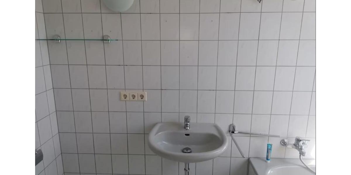 Dachgeschoßwohnung Naumburg (Saale) - 1 Zimmer, 43 m&sup2;, 280&euro; | Angebot:24737639