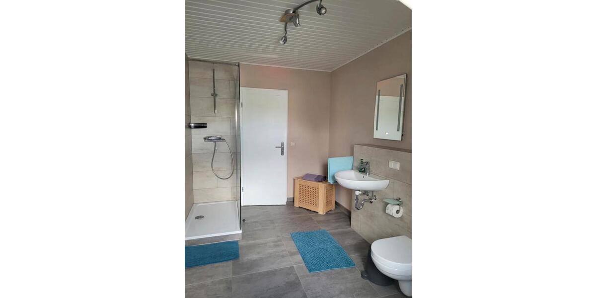 Dachgeschoßwohnung Simmerath - 3 Zimmer, 90 m&sup2;, 900&euro; | Angebot:26311932