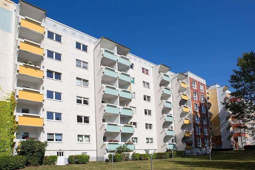 Wohnung zum Mieten in Rostock 449 € 72.18 m²