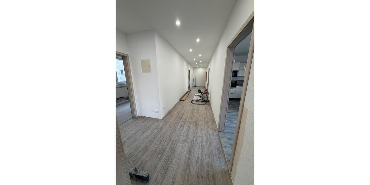 Erdgeschoßwohnung Amstetten - 4 Zimmer, 130 m&sup2;, 1.600&euro; | Angebot:25311195