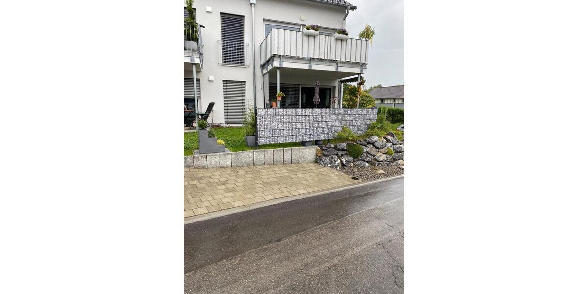 Dachgeschoßwohnung Bermatingen - 3 Zimmer, 95 m&sup2;, 1.300&euro; | Angebot:24567242