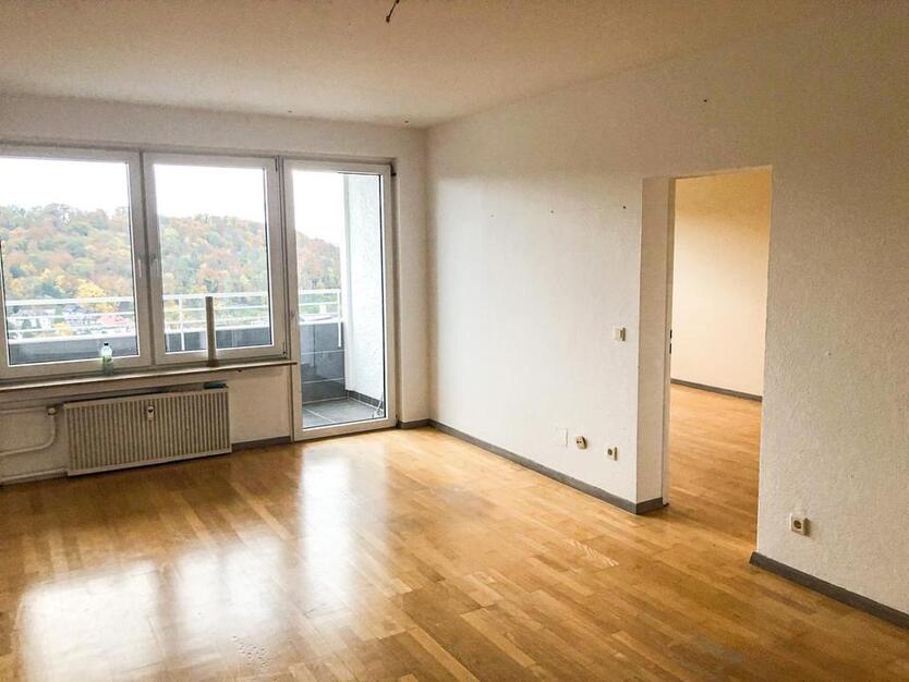 Modern renovierte 2,5 ZKB - Wohnung auf dem Saarbrücker Eschberg