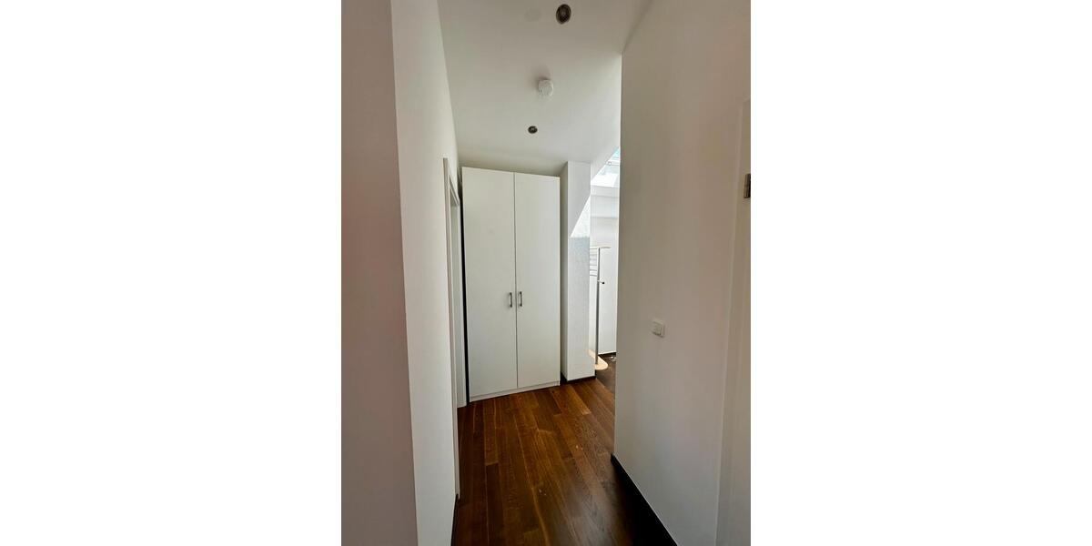 Dachgeschoßwohnung München Allach-Untermenzing - 2 Zimmer, 64 m&sup2;, 1.588&euro; | Angebot:26697949
