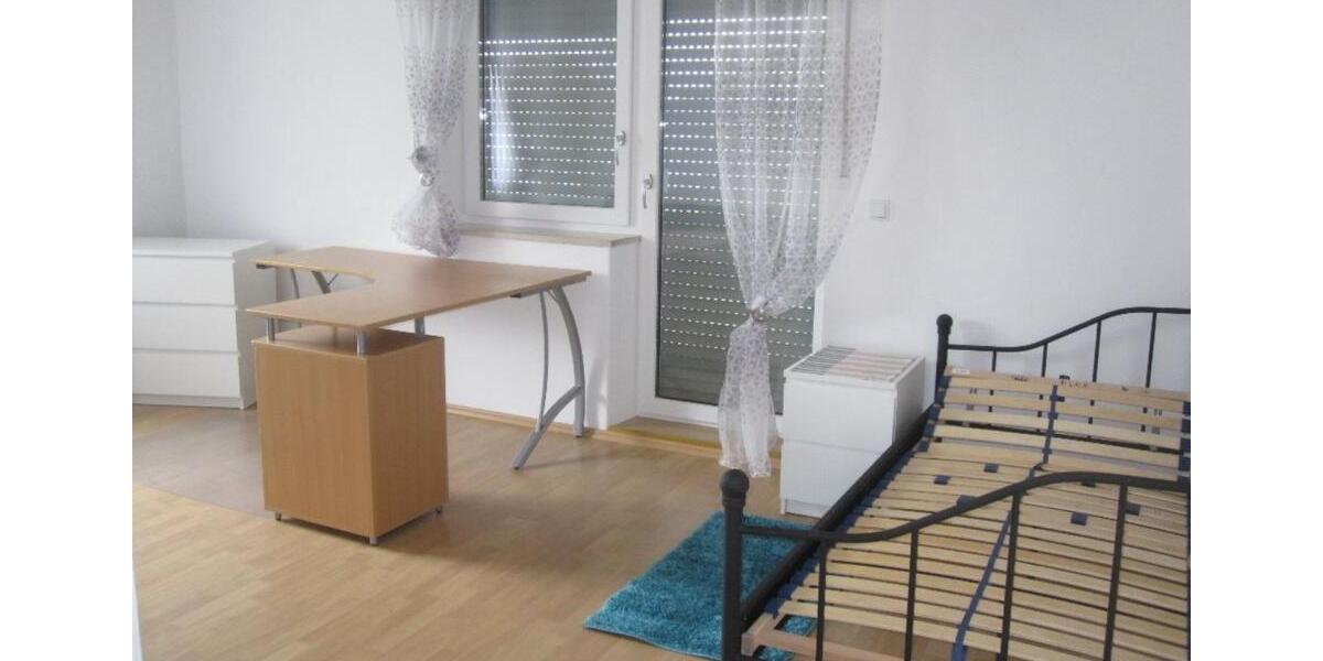 Schönes, helles WG-Zimmer mit Balkon, 2er WG Studenten 1 zimmer