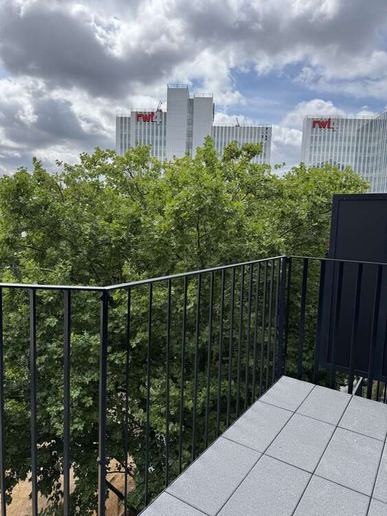 Wohnung zum Mieten in Düsseldorf 2.200 € 92.45 m²