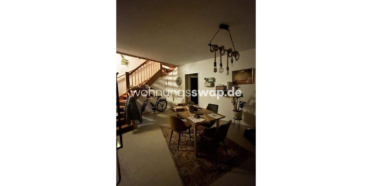 Etagenwohnung Berlin Alt-Hohenschönhausen - 5 Zimmer, 150 m&sup2;, 1.800&euro; | Angebot:26024390