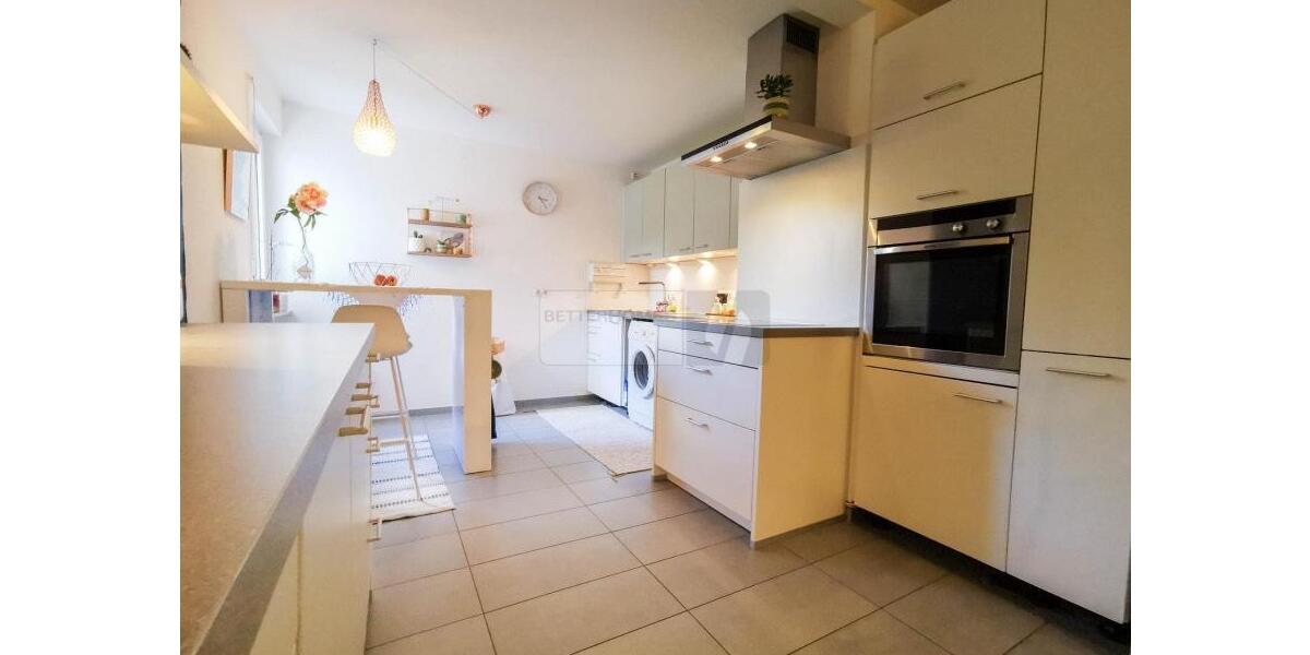 Etagenwohnung Höchberg - 3 Zimmer, 83 m&sup2;, 950&euro; | Angebot:26573309