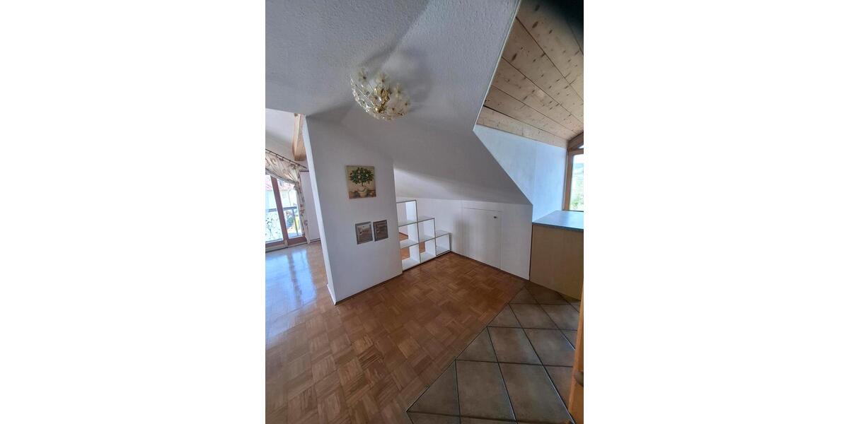 Dachgeschoßwohnung Erbendorf Pfaben - 3 Zimmer, 85 m&sup2;, 900&euro; | Angebot:26525645