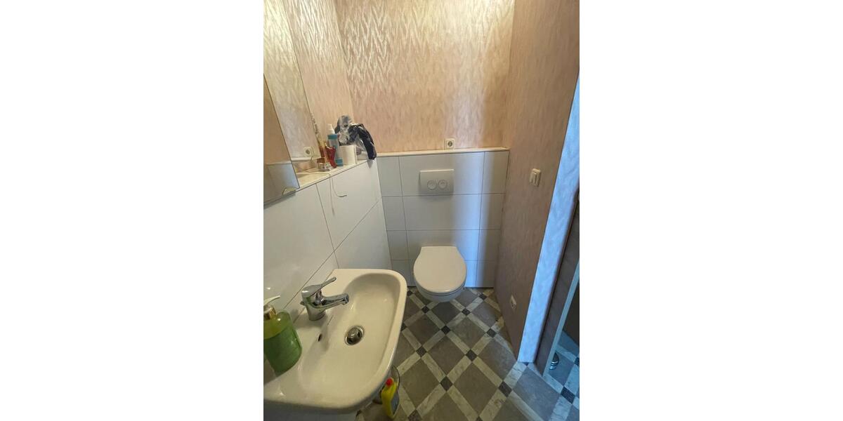 Etagenwohnung Wasungen - 3 Zimmer, 90 m&sup2;, 550&euro; | Angebot:24240111