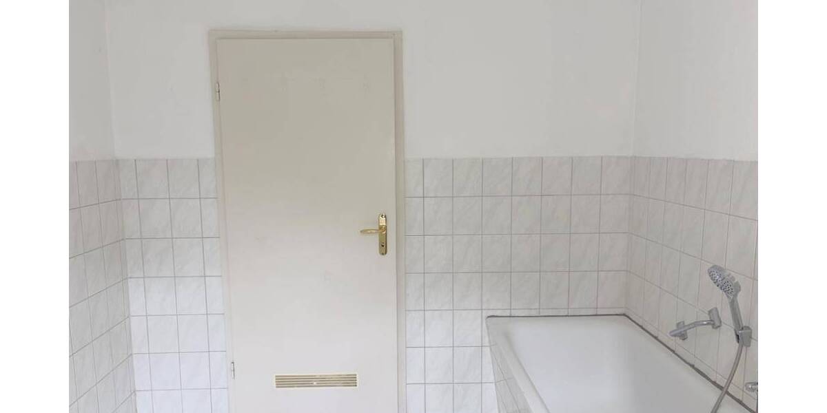 Etagenwohnung Waldheim Schönberg - 5 Zimmer, 112 m&sup2;, 549&euro; | Angebot:26556533