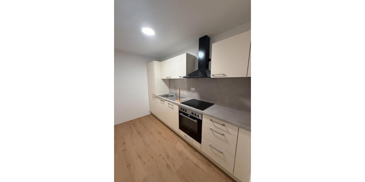 Dachgeschoßwohnung Heilbronn Frankenbach - 4 Zimmer, 75 m&sup2;, 370&euro; | Angebot:25987921