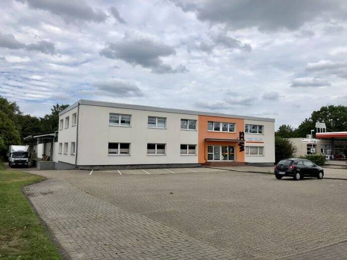 Gewerbeobjekt Oldenburg Tweelbäke - 5 Zimmer, 310 m&sup2;, 2.590&euro; | Angebot:25679019