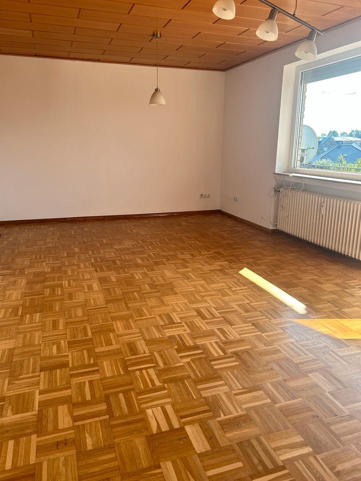 Gepflegte 2-Zimmer-Wohnung mit Einbauküche, großem Balkon zimmer