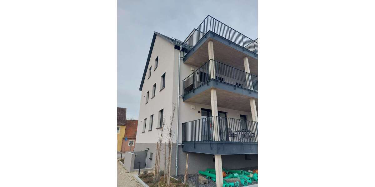 Etagenwohnung Wassertrüdingen - 2 Zimmer, 77 m&sup2;, 900&euro; | Angebot:25373181