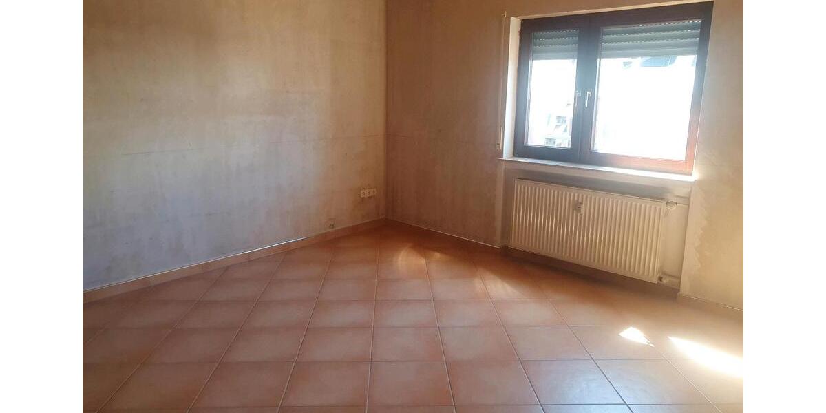 Erdgeschoßwohnung Florstadt - 5 Zimmer, 122 m&sup2;, 1.200&euro; | Angebot:26533069