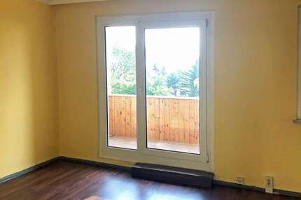 Wohnung zum Mieten in Halle (Saale) 253,35 € 57.19 m²