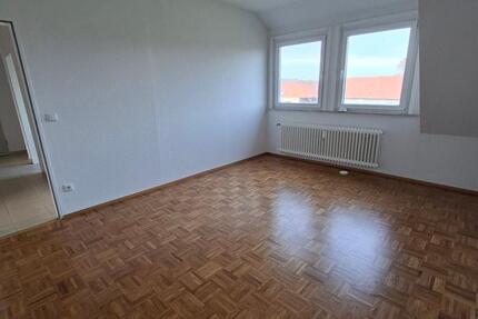 3-ZKB-Wohnung 80 m²-umfangreich renoviert–ruhige nette Hausgem. 3 zimmer