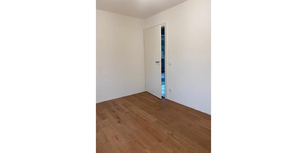 Helle 2-Zimmer-Wohnung mit Südbalkon und großem Garten 2 zimmer