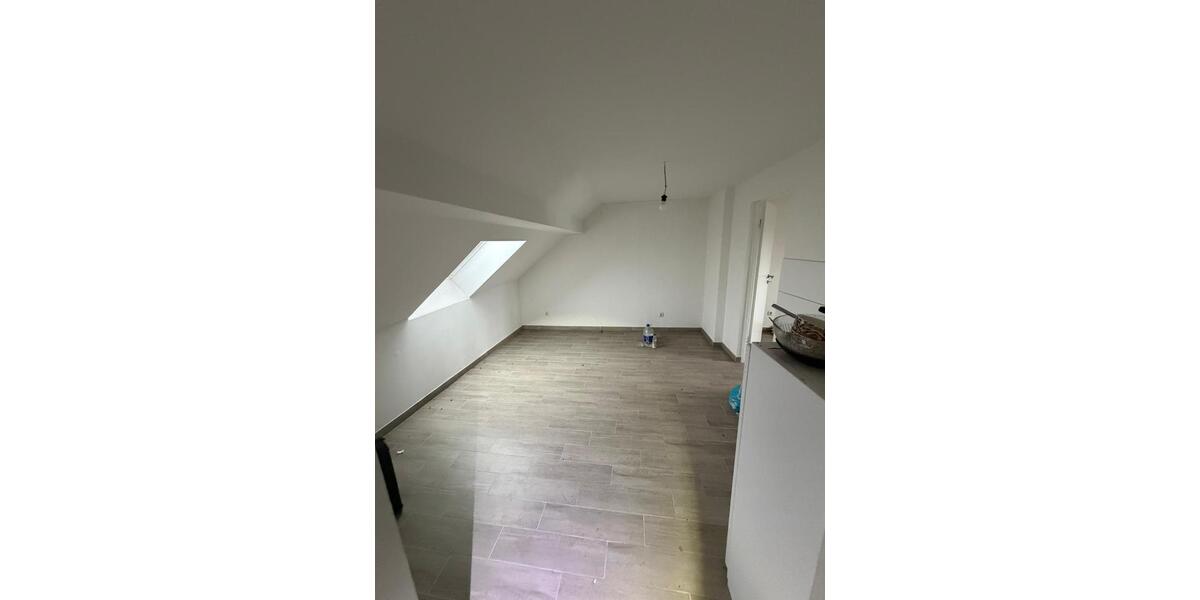 Dachgeschoßwohnung Duisburg Duisburg-Mitte - 2 Zimmer, 50 m&sup2;, 600&euro; | Angebot:24508754
