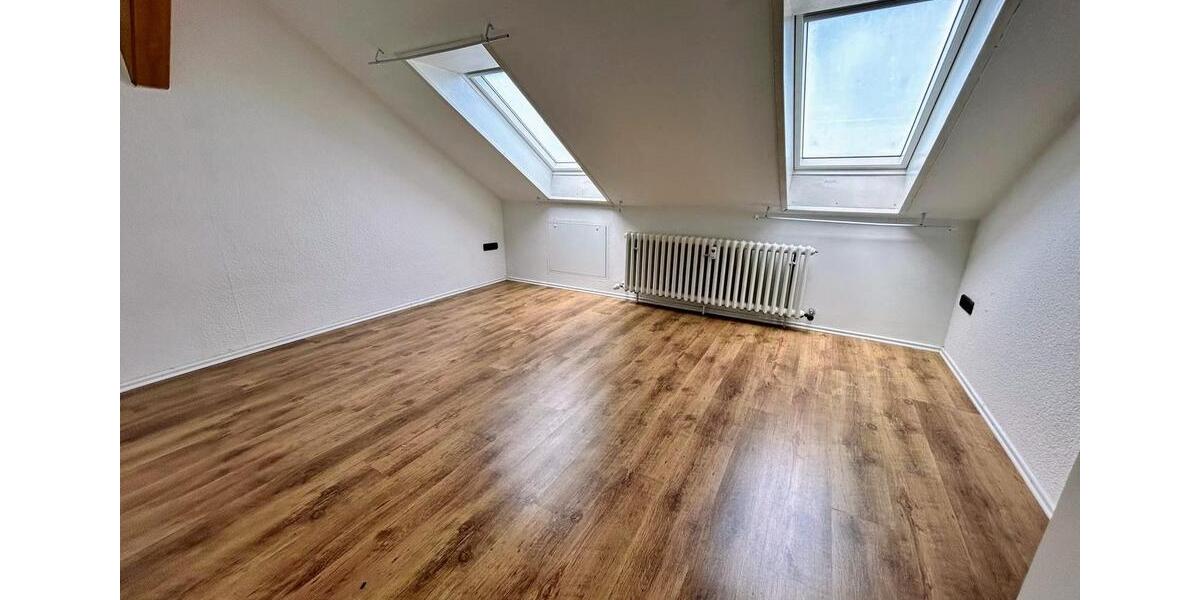 Dachgeschoßwohnung Mauth - 4 Zimmer, 111 m&sup2;, 450&euro; | Angebot:25807509