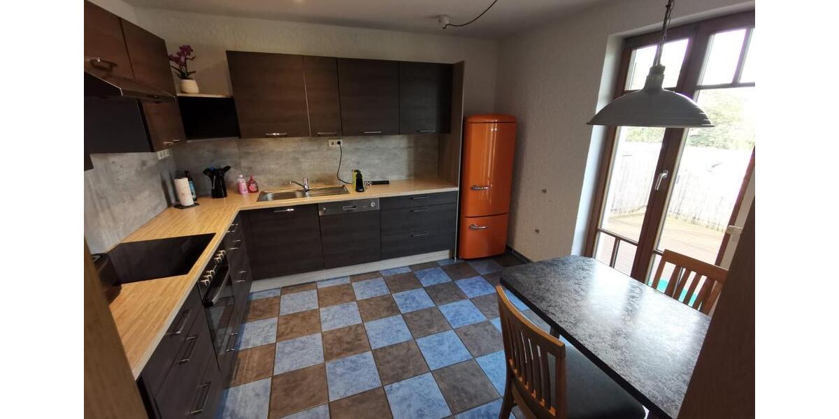 möblierte Wohnung Erdgeschoss | EBK Küche | 2-Zimmer | Balkon | Badewanne | Stadtroda nahe Jena | Garten | Parken 2 zimmer