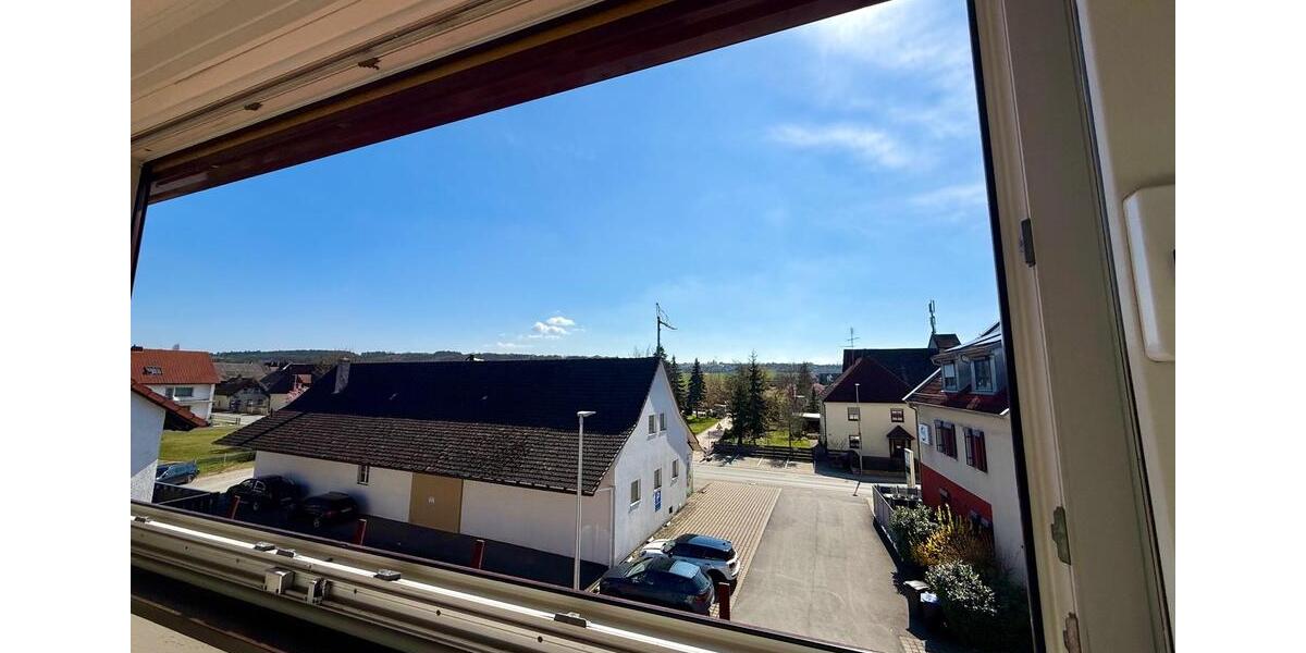 Dachgeschoßwohnung Langensendelbach - 3 Zimmer, 77 m&sup2;, 750&euro; | Angebot:26025723