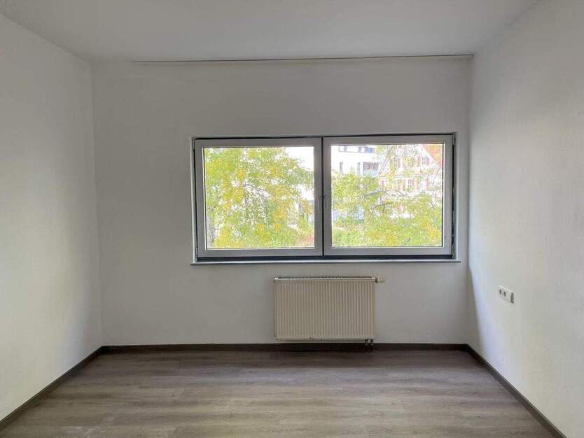 Schöne, helle 3-Zimmer-Wohnung mit Balkon in zentraler Lage 3 zimmer