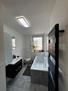 EINZIEHEN UND WOHLFÜHLEN - VOLL MÖBILIERT 3 zimmer
