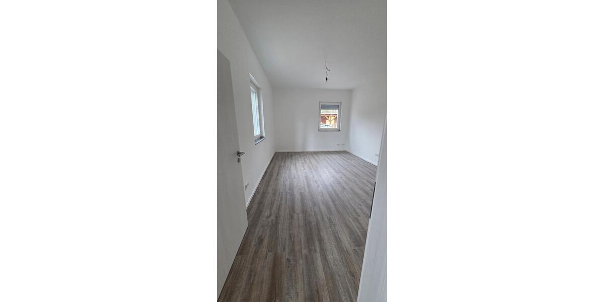 Etagenwohnung Rathenow - 4 Zimmer, 167 m&sup2;, 1.670&euro; | Angebot:26008603