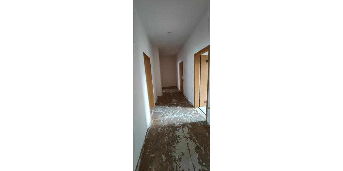 Etagenwohnung Neustadt in Sachsen - 3 Zimmer, 82 m&sup2;, 478&euro; | Angebot:24507997