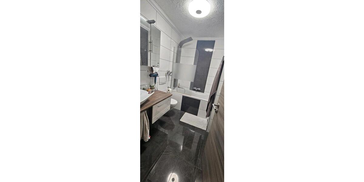 Etagenwohnung Hameln Kernstadt - 4 Zimmer, 96 m&sup2;, 900&euro; | Angebot:26588565