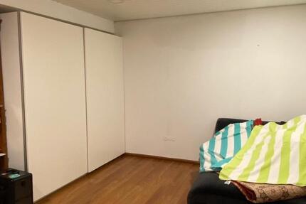 8 Zimmer WG pro Zimmer 700€ unbefristet 8 zimmer