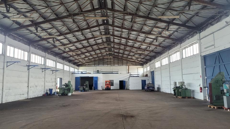 Lagerhalle mit Räumen in Stendal zu vermieten zimmer