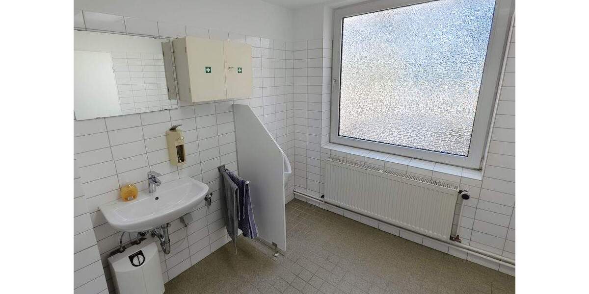Gewerbeobjekt Edemissen Wipshausen - 6 Zimmer, 150 m&sup2;, 1.125&euro; | Angebot:23326347
