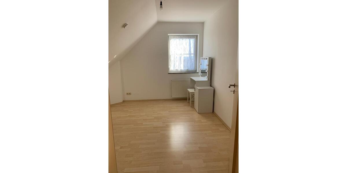 Dachgeschoßwohnung Peiting - 3 Zimmer, 51 m&sup2;, 779&euro; | Angebot:26646652