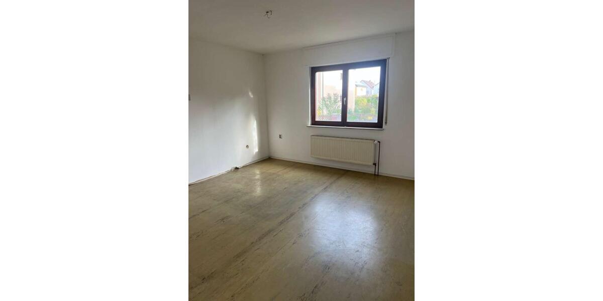 Einfamilienhaus Hanau - 7 Zimmer, 150 m&sup2;, 4.000&euro; | Angebot:24355438