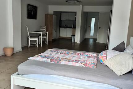 VOLL-MÖBLIERTES APARTMENT Möblierte Wohnung