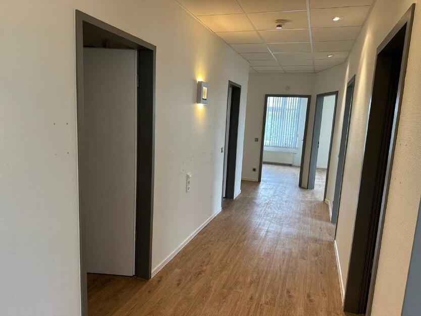 Ansprechende Praxisfläche in denkmalgeschütztem Ärztehaus von Lemgo, nähe Bahnhof!