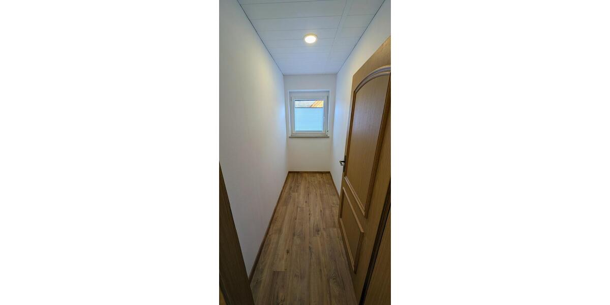 Erdgeschoßwohnung Neuenmarkt - 3 Zimmer, 85 m&sup2;, 860&euro; | Angebot:25146447