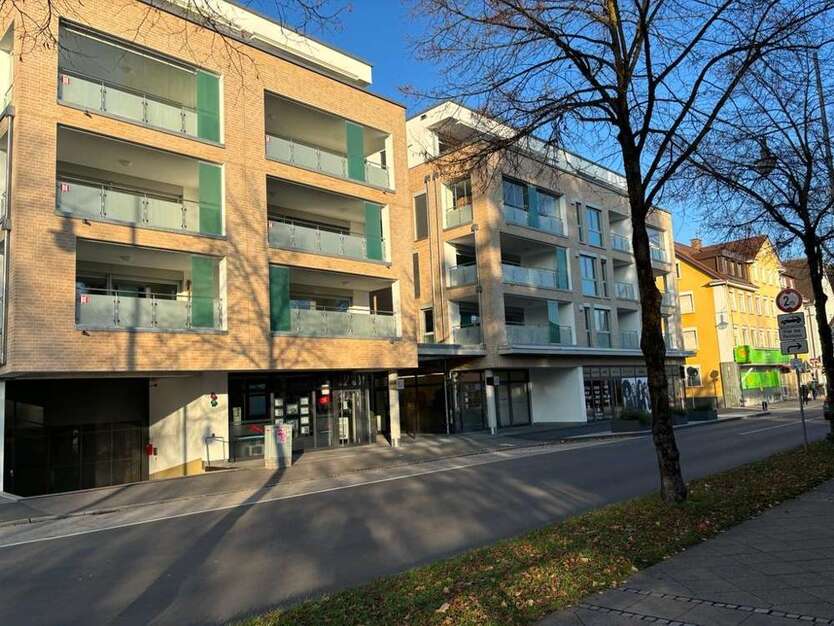 Wohnung zum Mieten in Friedrichshafen 1.390 € 88 m²