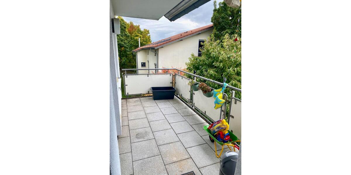 Sonnige 3-Zimmer-Wohnung mit Balkon in Südlage und Enzblick 3 zimmer