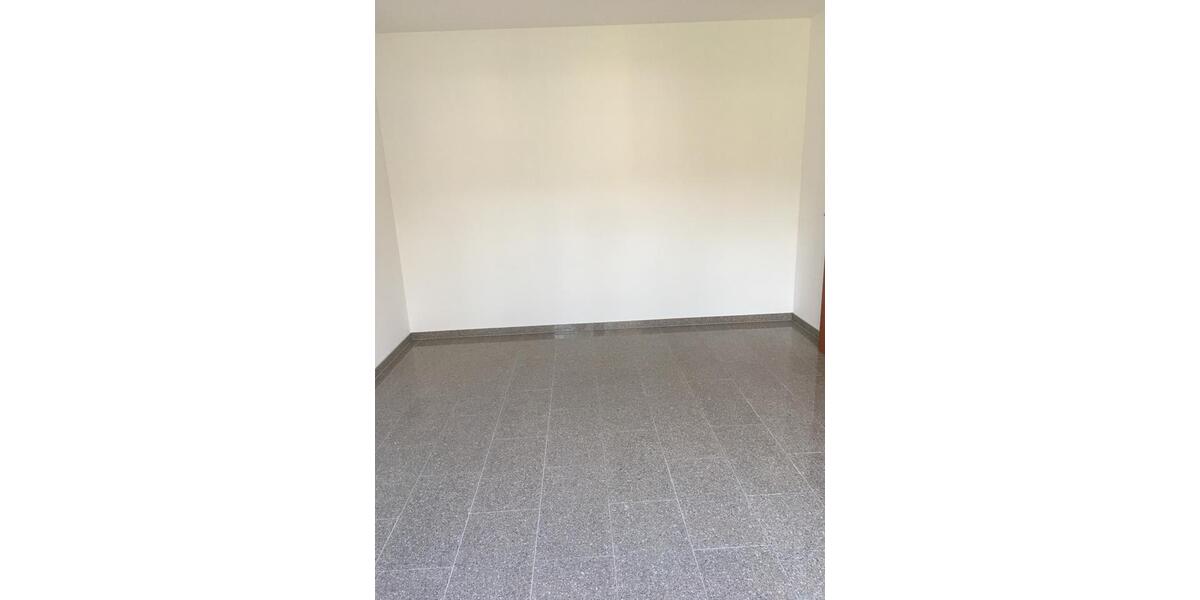 Etagenwohnung Saarbrücken Ensheim - 4 Zimmer, 105 m&sup2;, 850&euro; | Angebot:26225918