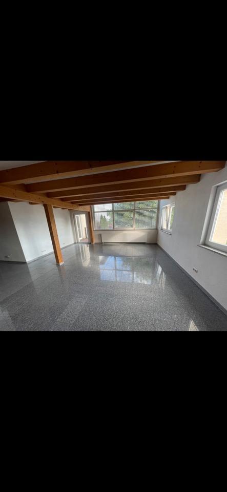 Helle 4,5 Zimmer Wohnung Frisch Renoviert